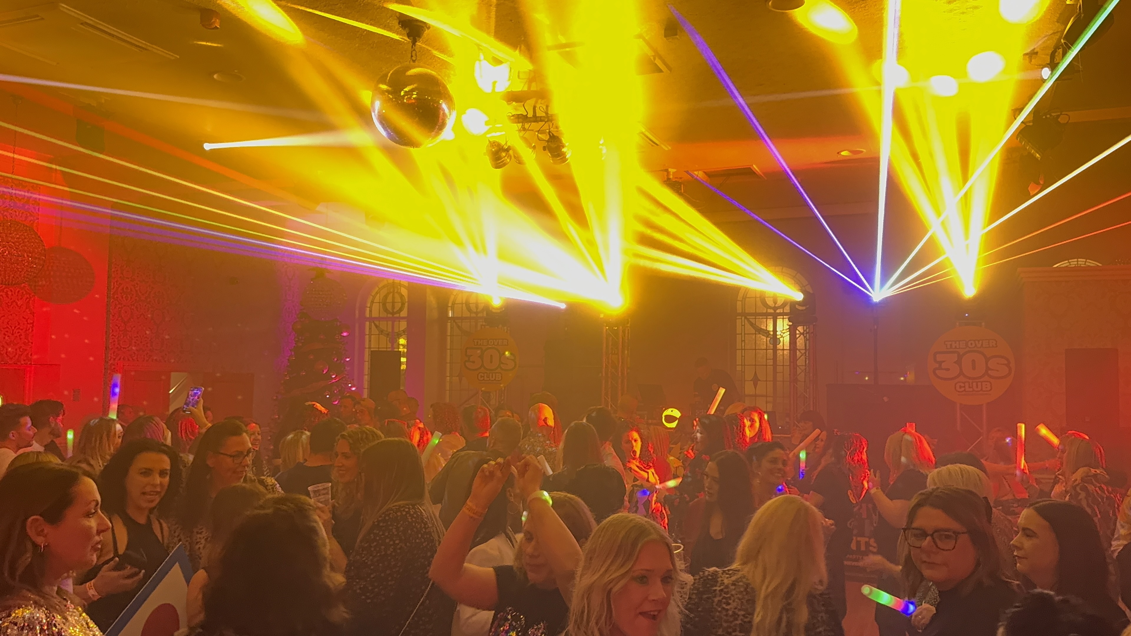 Christmas Party Daytime Clubbing with The Over 30s Club Lowestoft 🎄 night photo 4