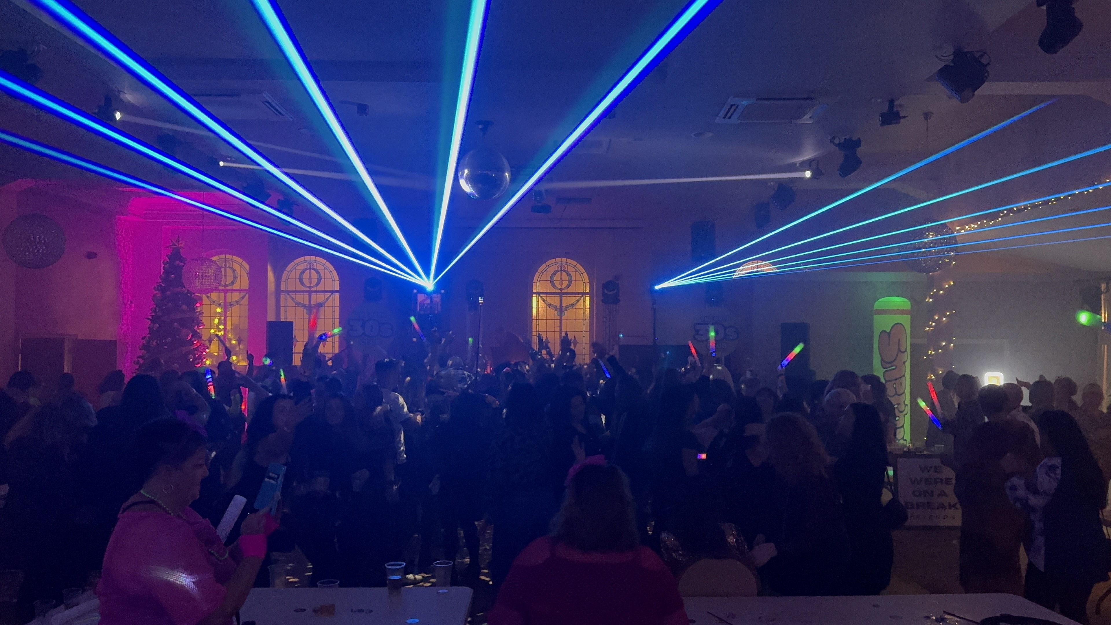 Christmas Party Daytime Clubbing with The Over 30s Club Lowestoft 🎄 night photo 3