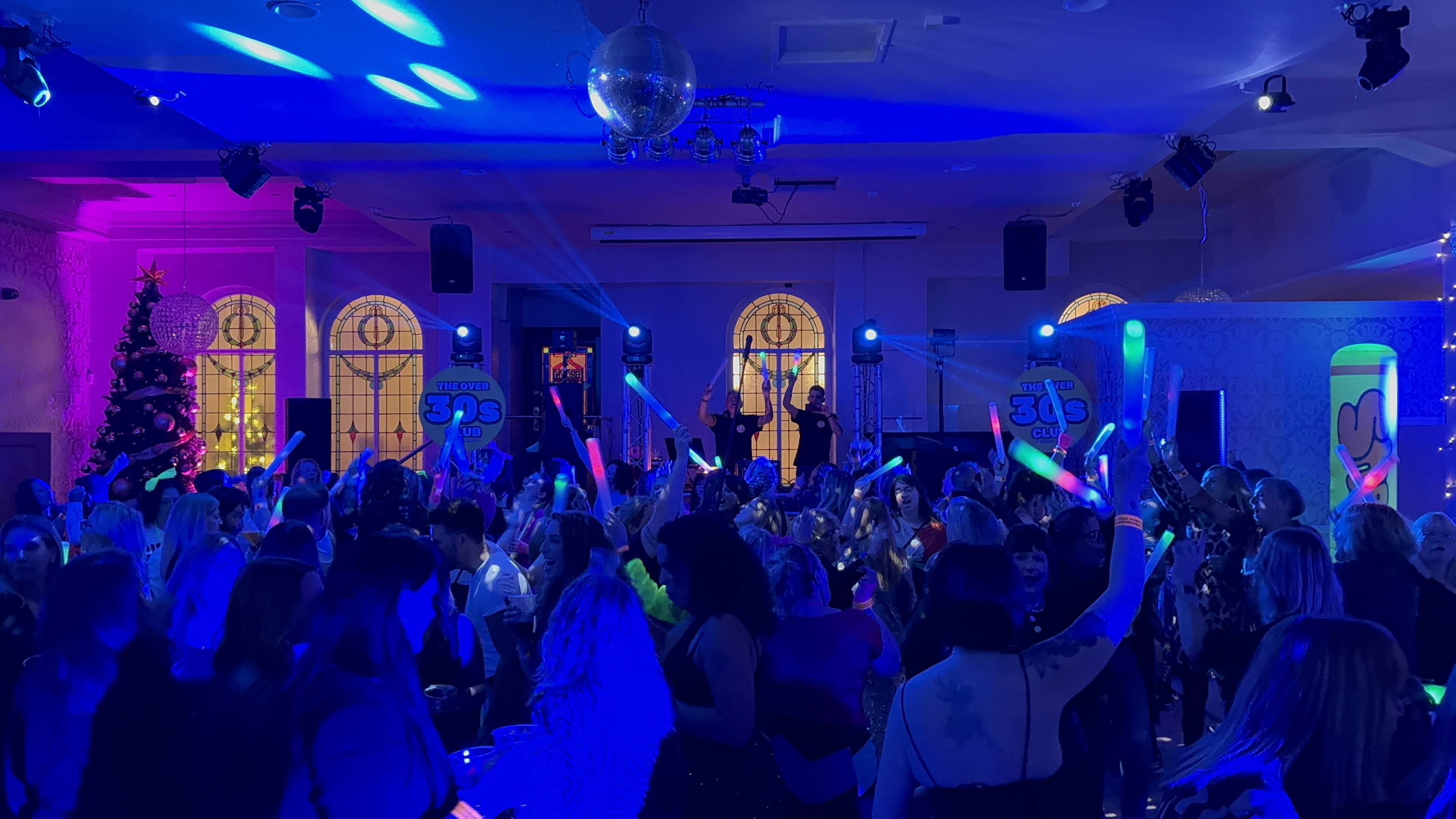 Christmas Party Daytime Clubbing with The Over 30s Club Lowestoft 🎄 night photo 6