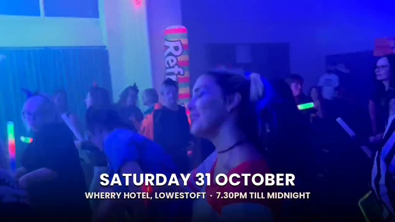 Halloween Party Night with The Over 30s Club Lowestoft Spooky Clubbing 🎃🚨 night photo 4