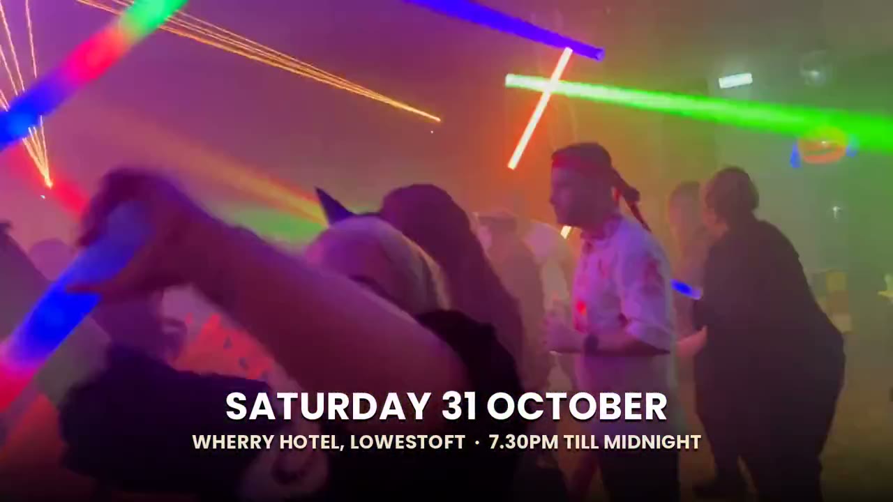 Halloween Party Night with The Over 30s Club Lowestoft Spooky Clubbing 🎃🚨 night photo 5
